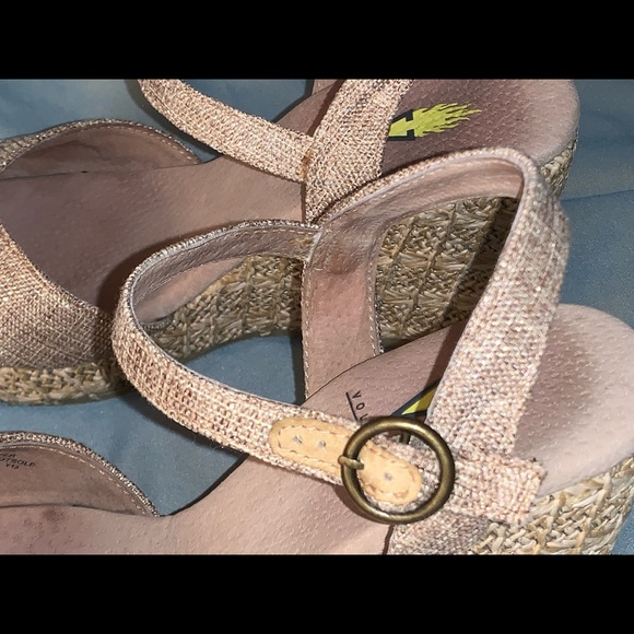VOLATILE LINEN WEDGES HEELES women’s size 9 - Picture 4 of 12